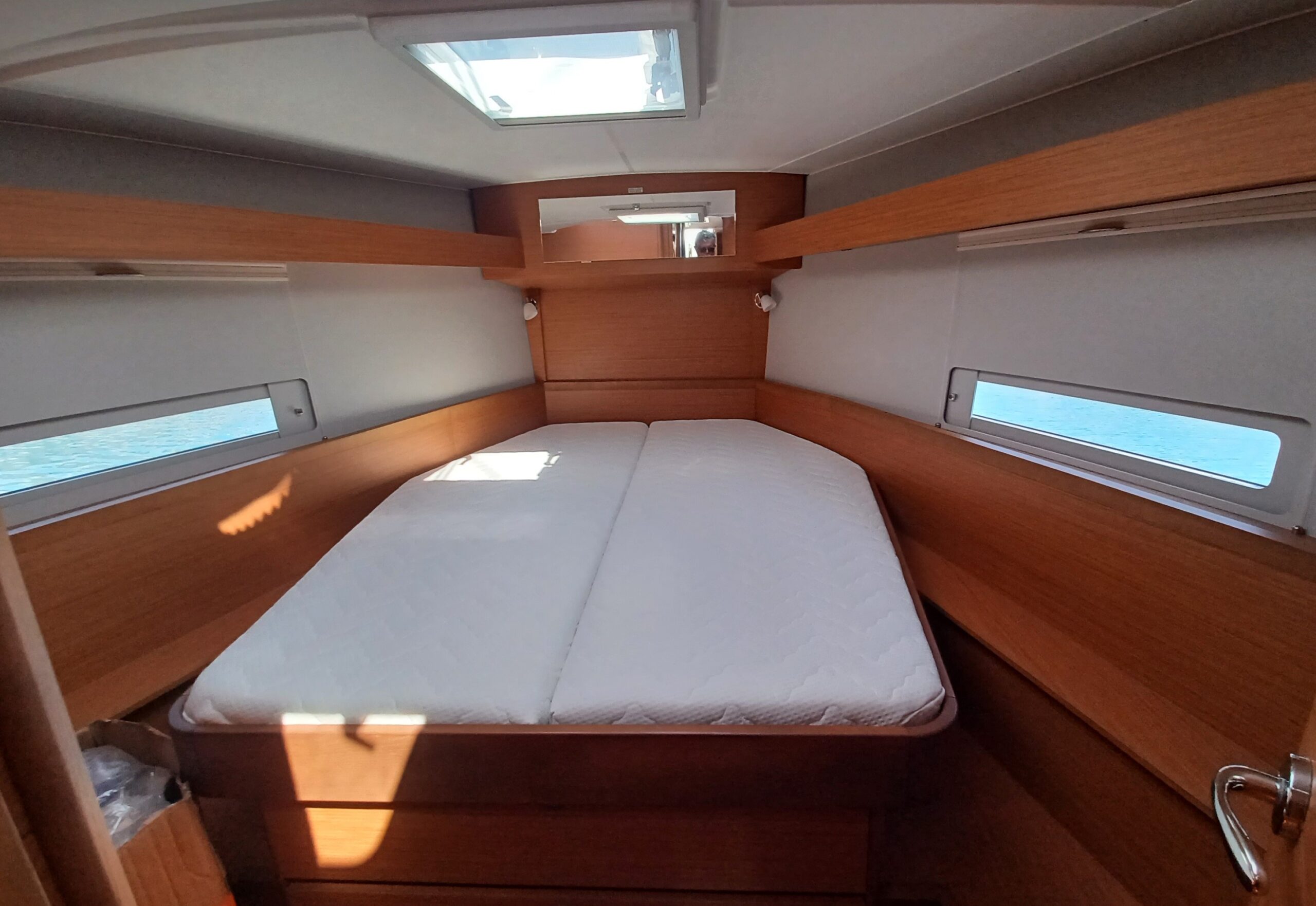 Cabina di prua Dufour 430 SanLuis Charter