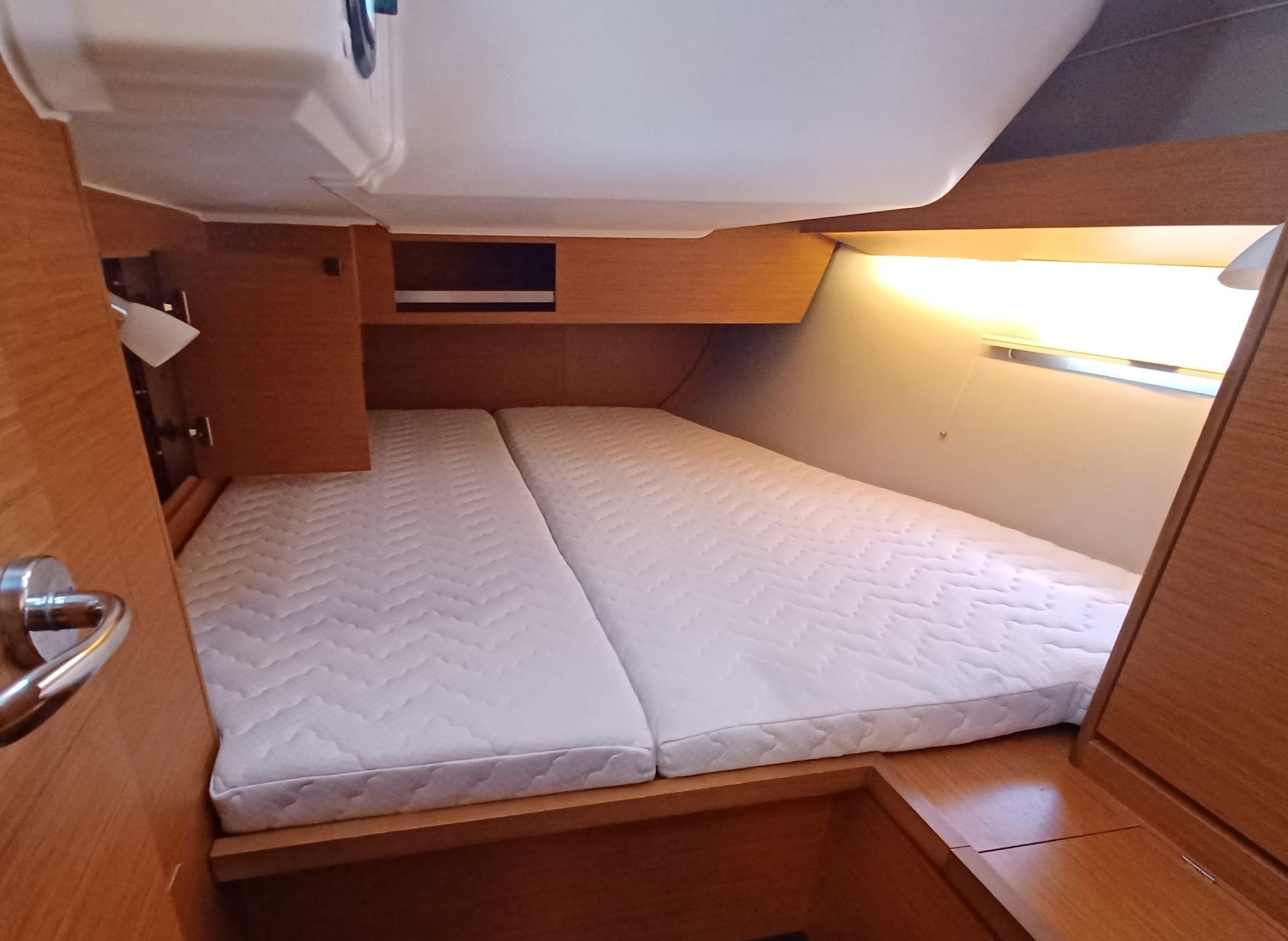 Seconda Cabina di prua Dufour 430 SanLuis Charter